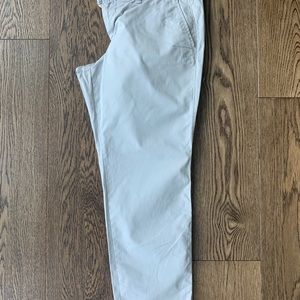 Gap Capri khaki girlfriend pants